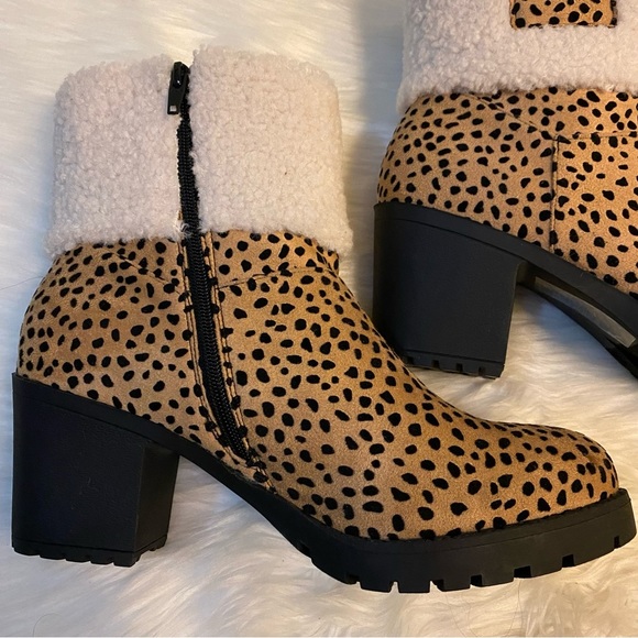 NWT Pierre Dumas Leopard Print Booties Size 10 - Picture 2 of 14